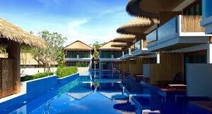 Tubkeak sunset pool view